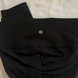 BLACK SIZE 6 LULULEMON WUNDER UNDER 28”